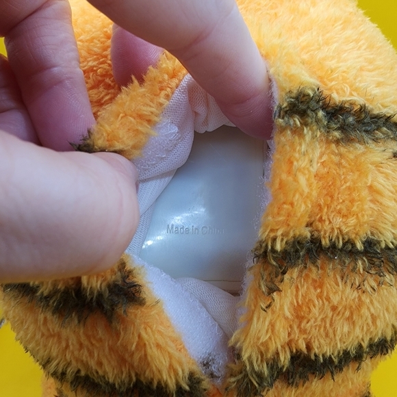 Baby Garfield Plush Interactive with Sounds 10" 2023 Stuffed Animal - Picture 5 of 7